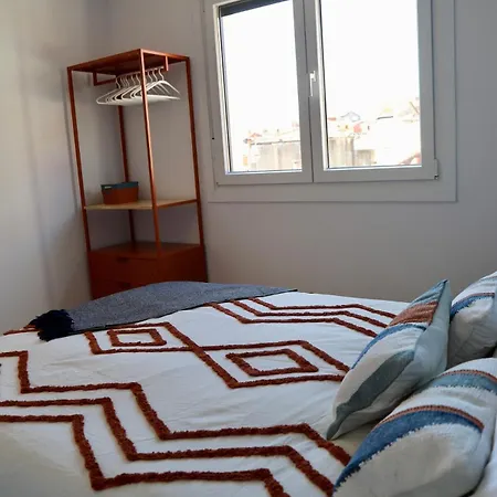 Piso Moderno En El Centro Historico De * Cangas do Morrazo